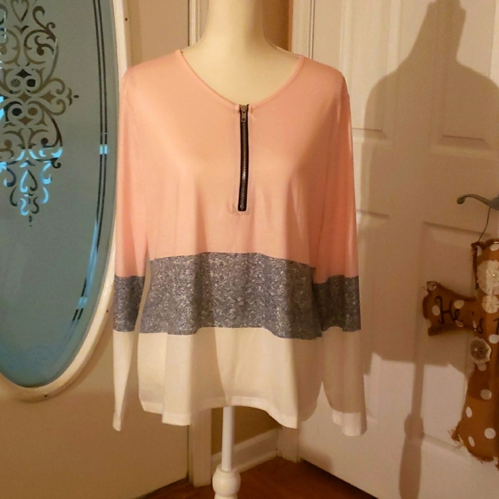 No Tags* Picture Pulls Up Urban Outfitters Lady's Long-sleeved Zip Up Shirt